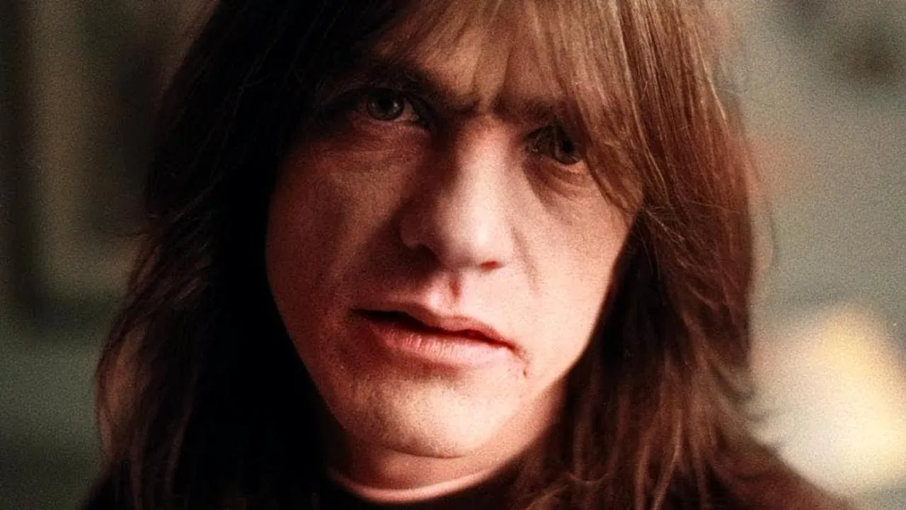 AC-DC The Tragic Death Of Rock Legend MALCOLM YOUNG